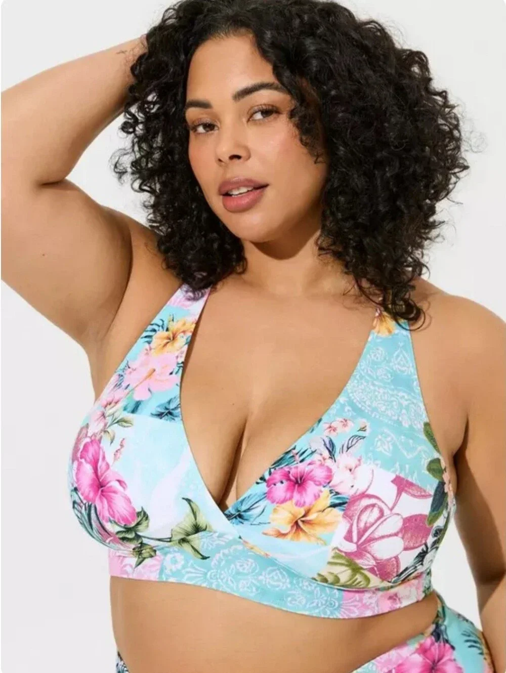 Torrid Wireless Triangle Bikini Top Size 3 EUC